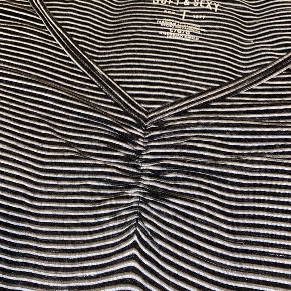 AE Soft & Sexy top - Picture 4 of 4